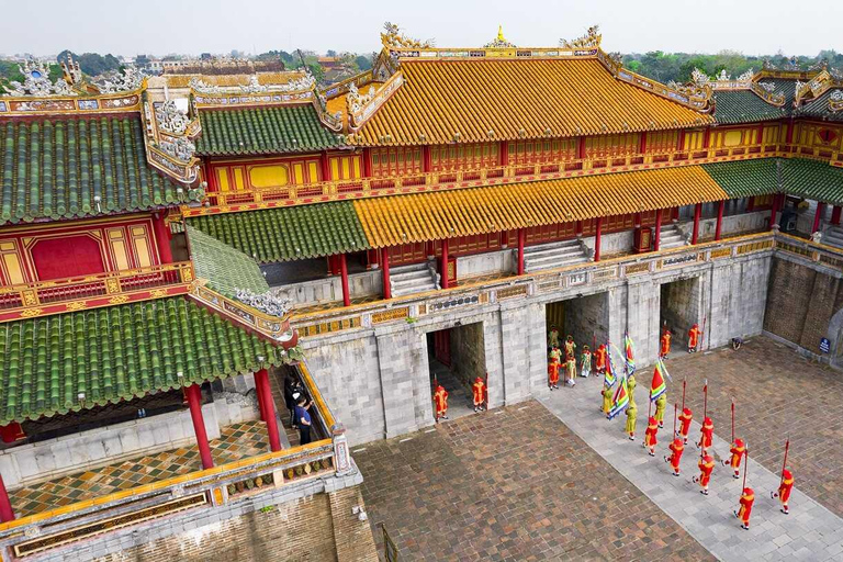 Desde Hue: Excursión de un día a la Ciudad Imperial de Hue con almuerzo en barco