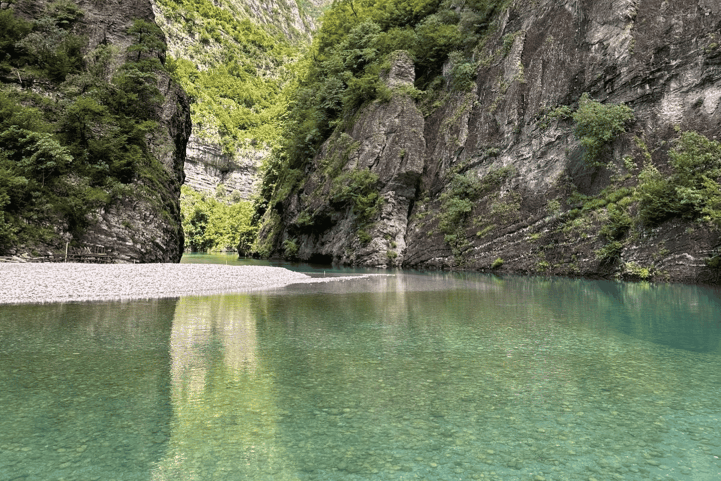 From Koman: Bootsticket für den Komansee & den Fluss Shala