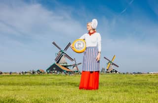 Von Amsterdam aus: Holländische Windmühlen, Käse und Holzschuhe