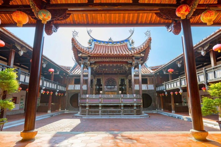 From Taipei : Taichung Highlights & Cultural Private Tour