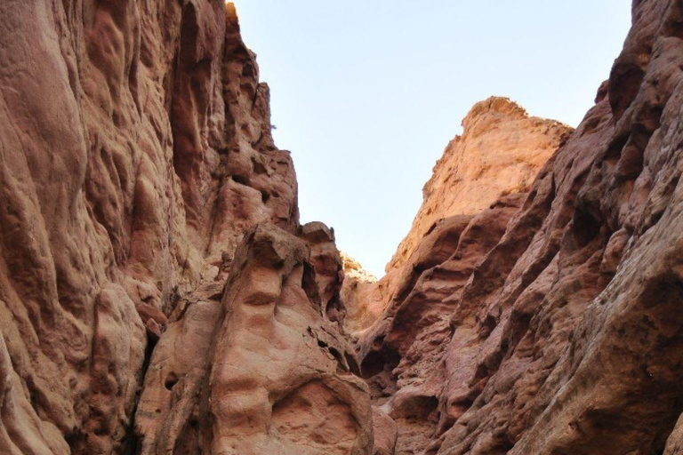 Spitzkoppe & Desert Magic: Arches, Art & Sunset Views