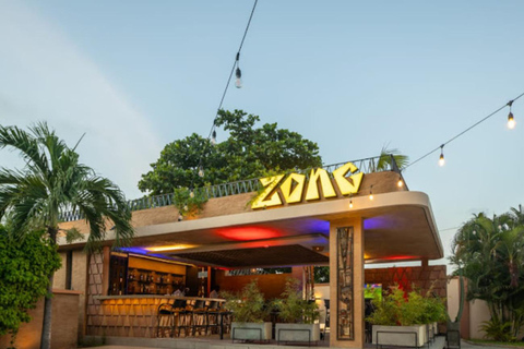 Accra: Instagrammable Nightlife Tour with a welcome drink Accra Tour: 1 Welcome Drink, 360° Skybar Views, & Shopping
