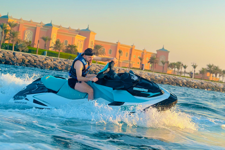 Dubai:Jetski/Touren durch die wunderschöne Architektur des Emirats vom Meer aus30 Minuten