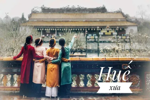 Hue: Viaje a la Ciudad Imperial, Tumbas Reales y Pagodas en Coche Privado