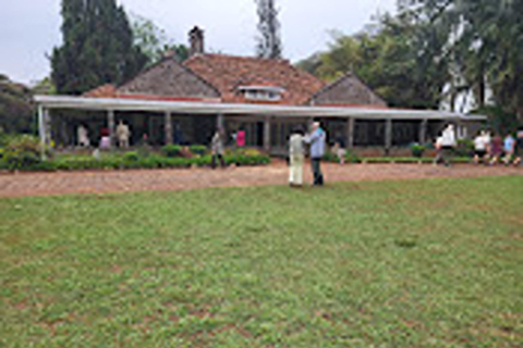 Nairobi: Guided Giraffes Centre & Karen Blixen Museum Tour. Nairobi: Karen Blixen Museum Guided Tour .