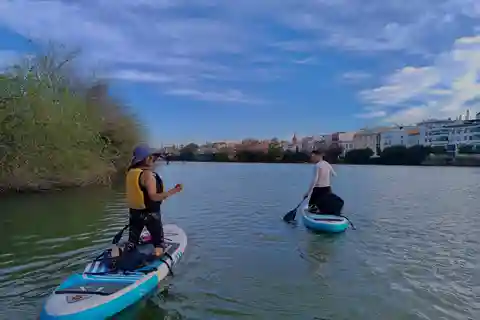 Passeio de Paddle Surf: Sevilha Histórica, Triana e La Cartuja