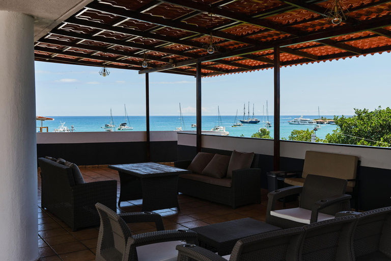 Santa Cruz: 4-Day Galapagos Tour with Premium Hotel, Pool, and Ocean View So, here's your 4-day Galapagos tour from Santa Cruz, with a premium hotel, pool, and ocean views!