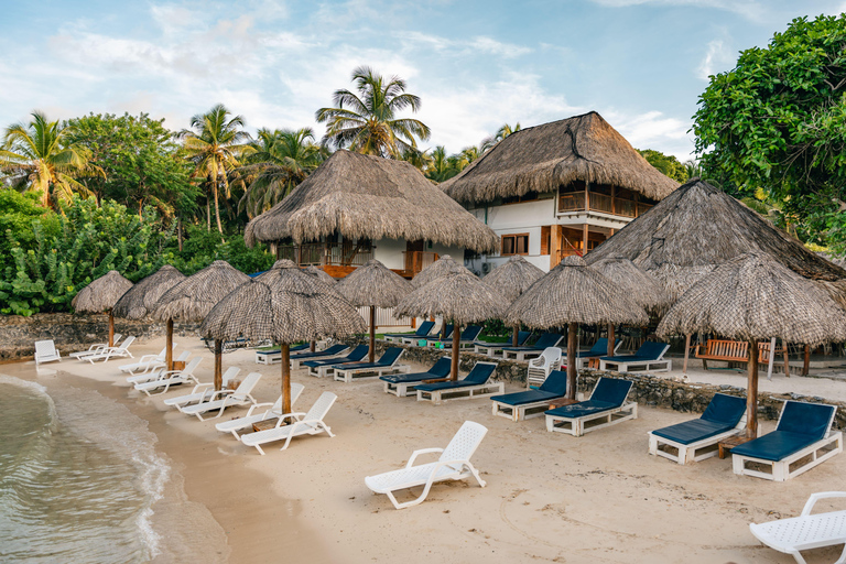 Isole Rosario: Daypass con trasporto e pranzo inclusi.