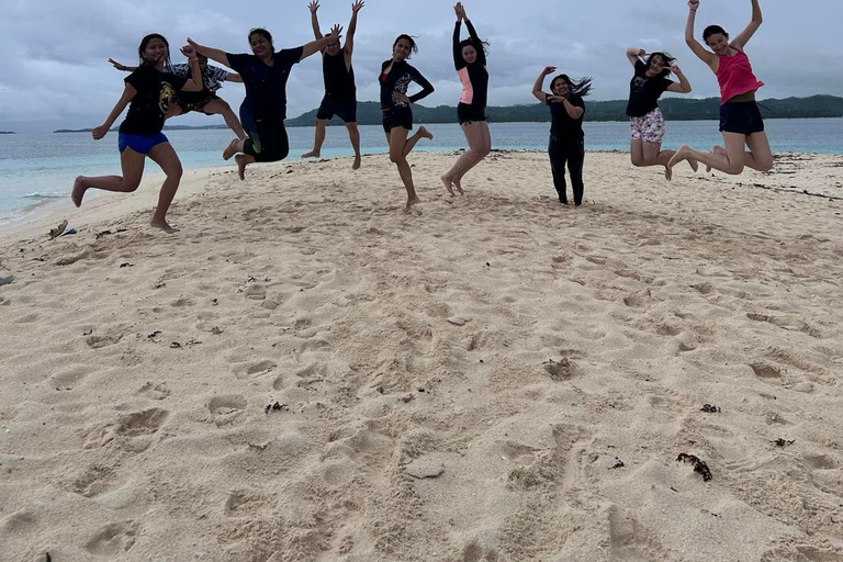 Siargao:Tri Island Hopping Naked Island, Daku, Guyam w/Lunch