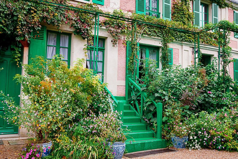 From Paris: Giverny Monet&#039;s Gardens Half-Day Excursion