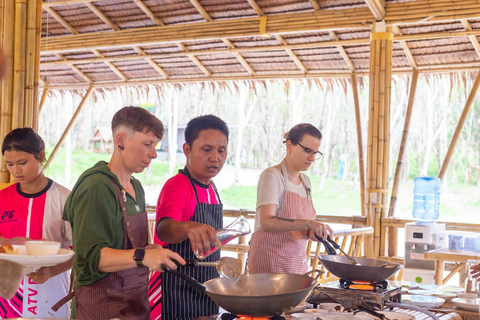 Khao Lak Kookles &amp; ATV Avonturentour ervaringKhaolak: Thais eten en avontuur op een ATV met olifanten