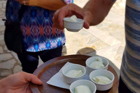 Kalamata : visite culinaire des goûts et des traditionsKalamata : visite guidée des saveurs et des traditions