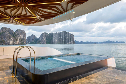 Depuis le port : la meilleure excursion dans la baie d&#039;Along sur le bateau de croisière 5 étoiles LeonaDepuis le port : la meilleure excursion dans la baie d&#039;Along sur le Leona