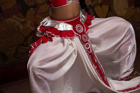 Kandy Lake Club Cultural Dance Show Experience