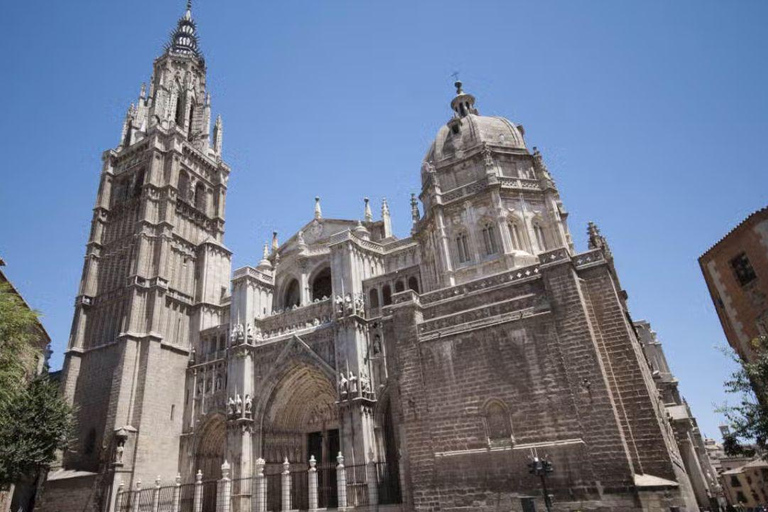 Desde Madrid: Excursión a Toledo y Segovia, dos destinos más visitados