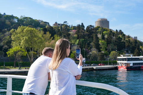 Istanbul: Bosphorus Cruise with Late Lunch and Scenic Views
