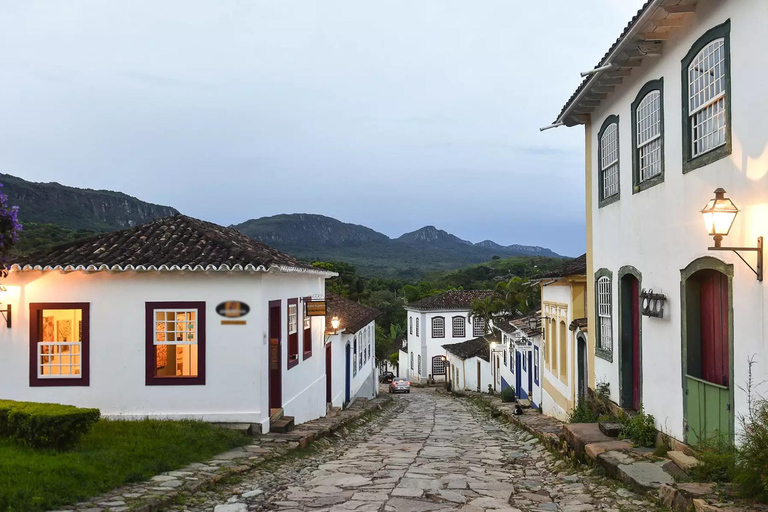 Aventure en Jeep à Paraty : sentier écologique, distillerie et baignade dans la rivièreAventure en Jeep à Paraty : parcours écologique, distillerie et baignade dans la rivièr