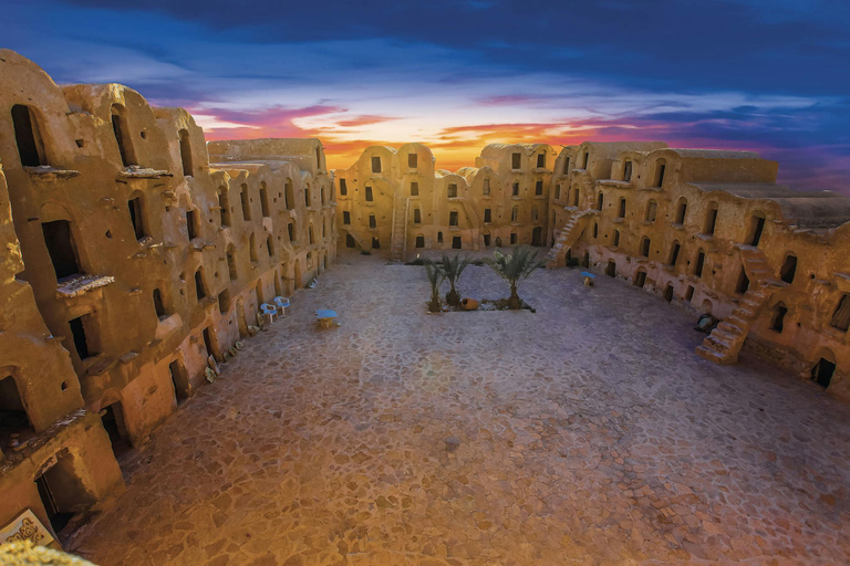 Excursión nocturna a los pueblos y oasis del Sáhara tunecino