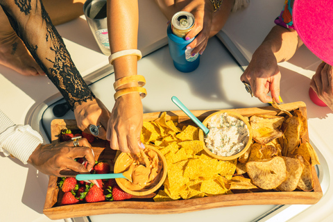 Icacos or Palomino: Luxury Yacht Tour. Snorkeling and Lunch