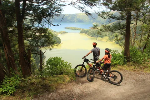 Sete Cidades: E-Bike-Verleih mit GPS und Kartentour