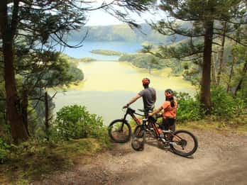 Sete Cidades: Alquiler de E-Bikes con GPS y Recorrido por el Mapa