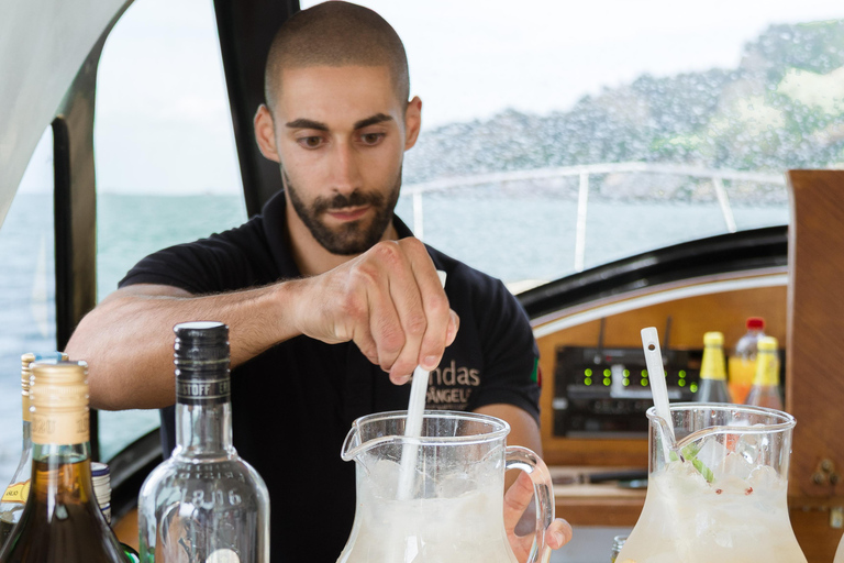 Lisbon – Sangria Social Premium Boat Experience Lisbon: Sangria Vibe Premium Boat Experience
