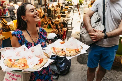 Neapel: Geführte Street Food Tour mit Spritz Neapel: Geführte Street Food Tour mit Spritz