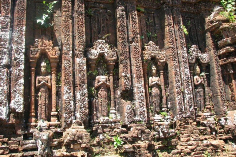 My Son Sanctuary Morning Tour w Thu Bon River Cruise & Lunch