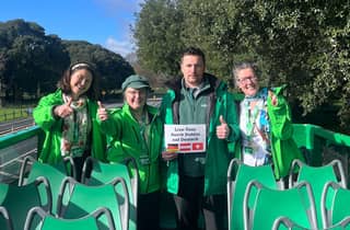 Dublin: Hop-On/Hop-Off-Tour mit deutschem Live-Kommentar