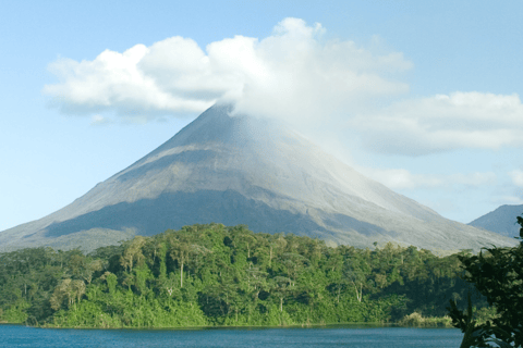 Transfert privé de l&#039;aéroport de San José vers/depuis La Fortuna