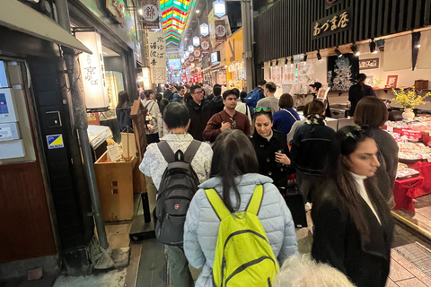 Kyoto: Private Nishiki Market Guided Food Tasting Tour