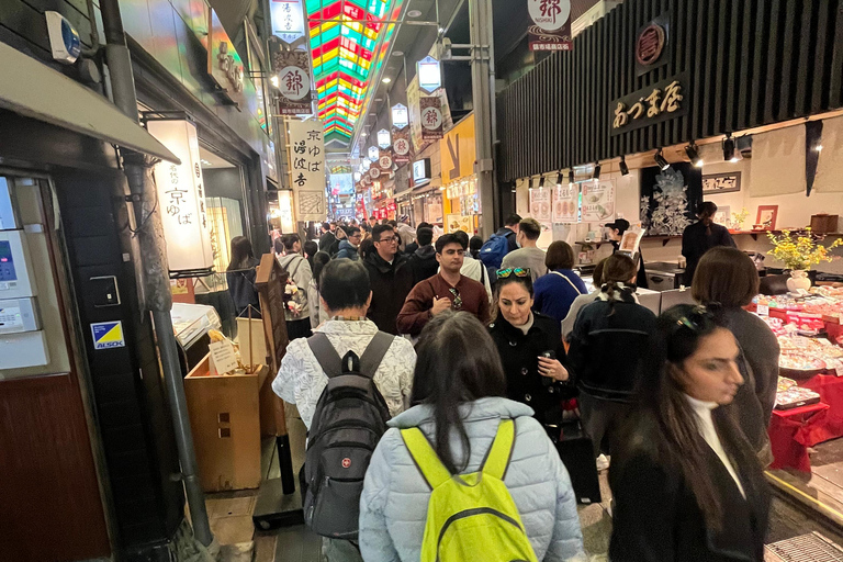 Kyoto: Private Nishiki Market Guided Food Tasting Tour