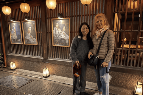 Kanazawa: Private night Tour with Geisha Districts