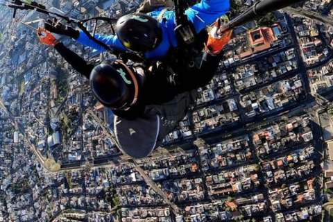 Quito: Tandem Paragliding Flight