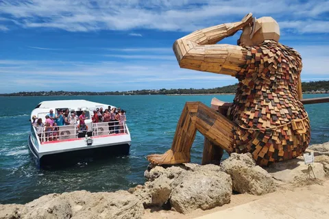 Mandurah: Cruzeiro turístico com golfinhos e gigantes