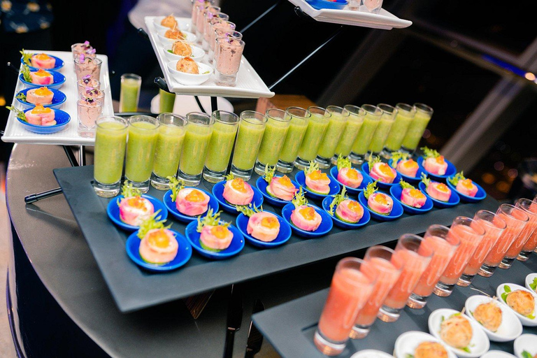 Colombo: Lotus Tower 360° Revolving Buffet & Tuk-Tuk Safari Meet at Lotus Tower Entrance: Restaurant Lunch/Dinner Buffet
