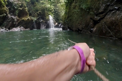 Crystal River: kristallklares Wasser, atemberaubende LandschaftenCrystal River: Das klarste Wasser in Kolumbien