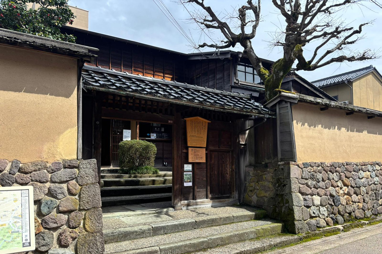 Kanazawa Highlights with Hidden Samurai House & Tea Break