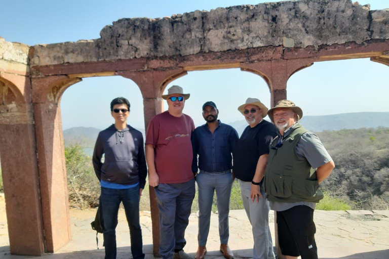 8-Day Golden Triangle Tour With Ranthambore & Jhalana Safari Tour With 3-Star Hotel Recommendation