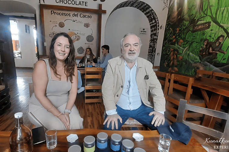 Quito Old Town: Domes, History & Coffee