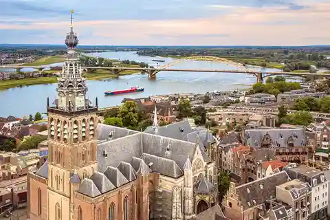 Nijmegen: Historic Hightlights Tour