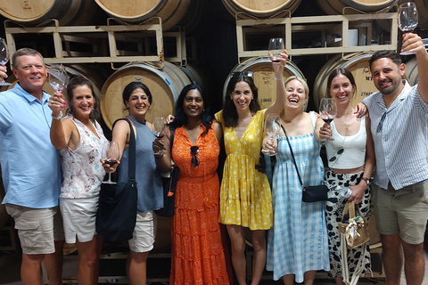 Sonoma Valley: Guided Winery Tour with Picnic Lunch
