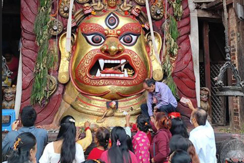 Kathmandu: Gurkha Legends,Fearless Warriors & Khukuri's Edge