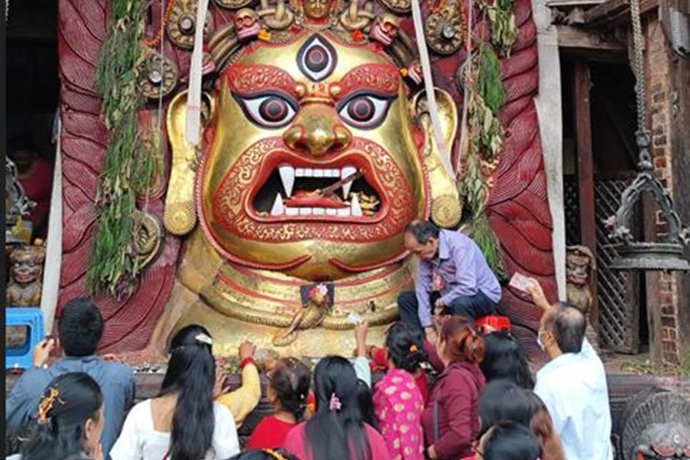 Kathmandu: Gurkha Legends,Fearless Warriors & Khukuri's Edge