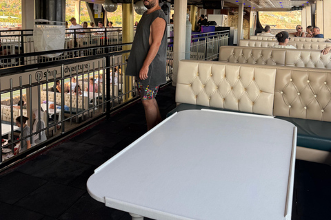 Alanya All-Inclusive Pirate Boat Tour with Foam Party&Sunset Alanya All-Inclusive Sunset Pirate Boat Tour with Transfer