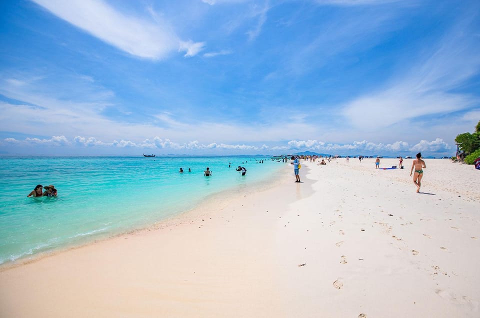Phuket Maya Beach Bamboo Island And Phi Phi Islands Tour Getyourguide 