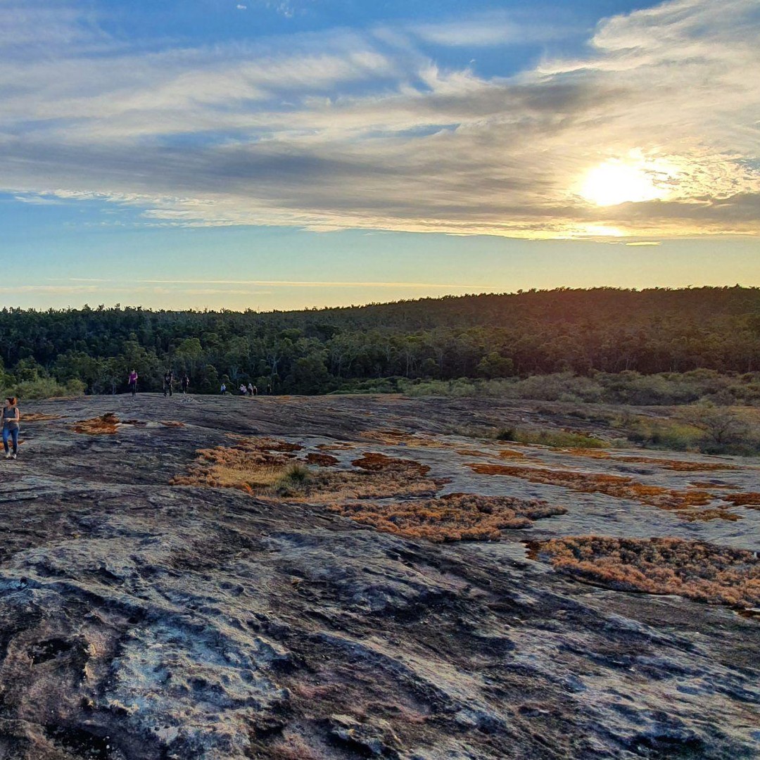 Perth: Sullivan Rock Sunset and Stargazing Hike | GetYourGuide