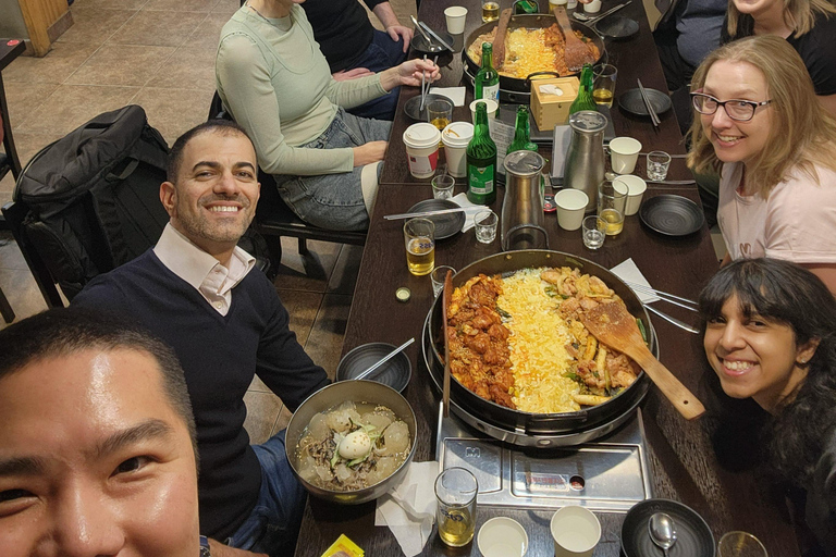 Seul: CNN Market Walk &amp; BBQ ExperienceSeul: Passeio pelo mercado da CNN e churrasco