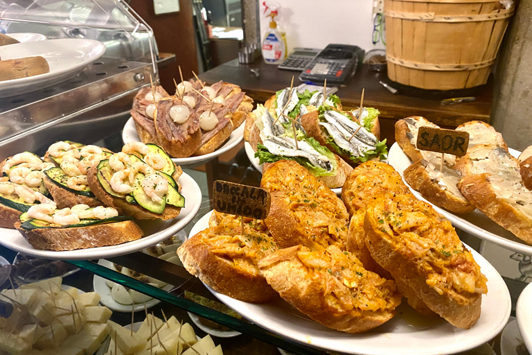 Venice: Cicchetti Street Food and Sightseeing Walking Tour