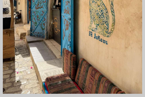 Djerbahood: E-bike ride to the famous Street Art Village